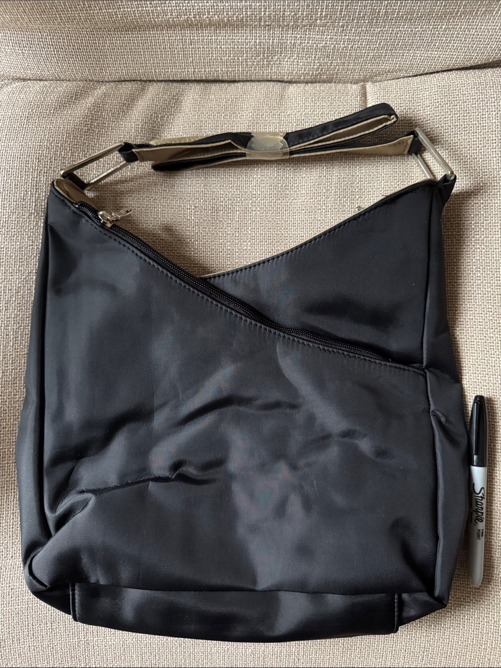 Black Crossbody Shoulder Bag - Sleek Everyday Carry